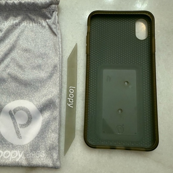 Loopy Original - iPhone Xs Max -
Sparkle Silver - Picture 7 of 7